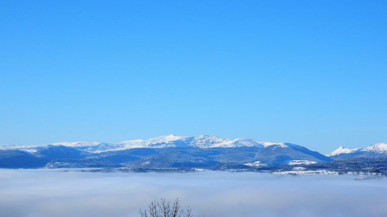 Отель La Barajade Joursac Экстерьер фото